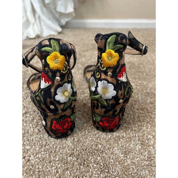 Steve Madden Inca Leopard Multi Embroidered Ankle Strap Heels woman’s size 7.5 - Picture 7 of 9